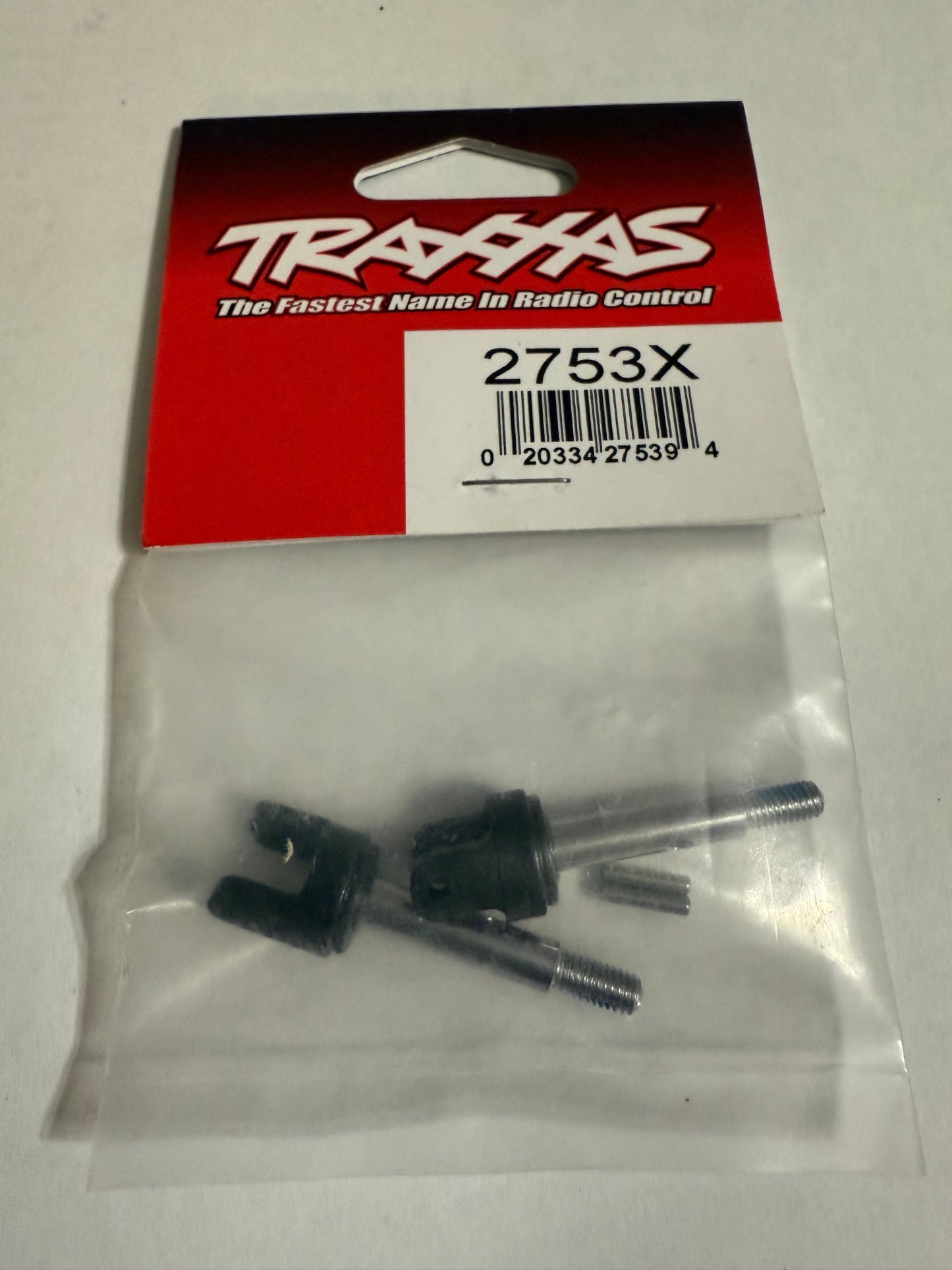 Traxxas 2753X Stub axles, rear (2)