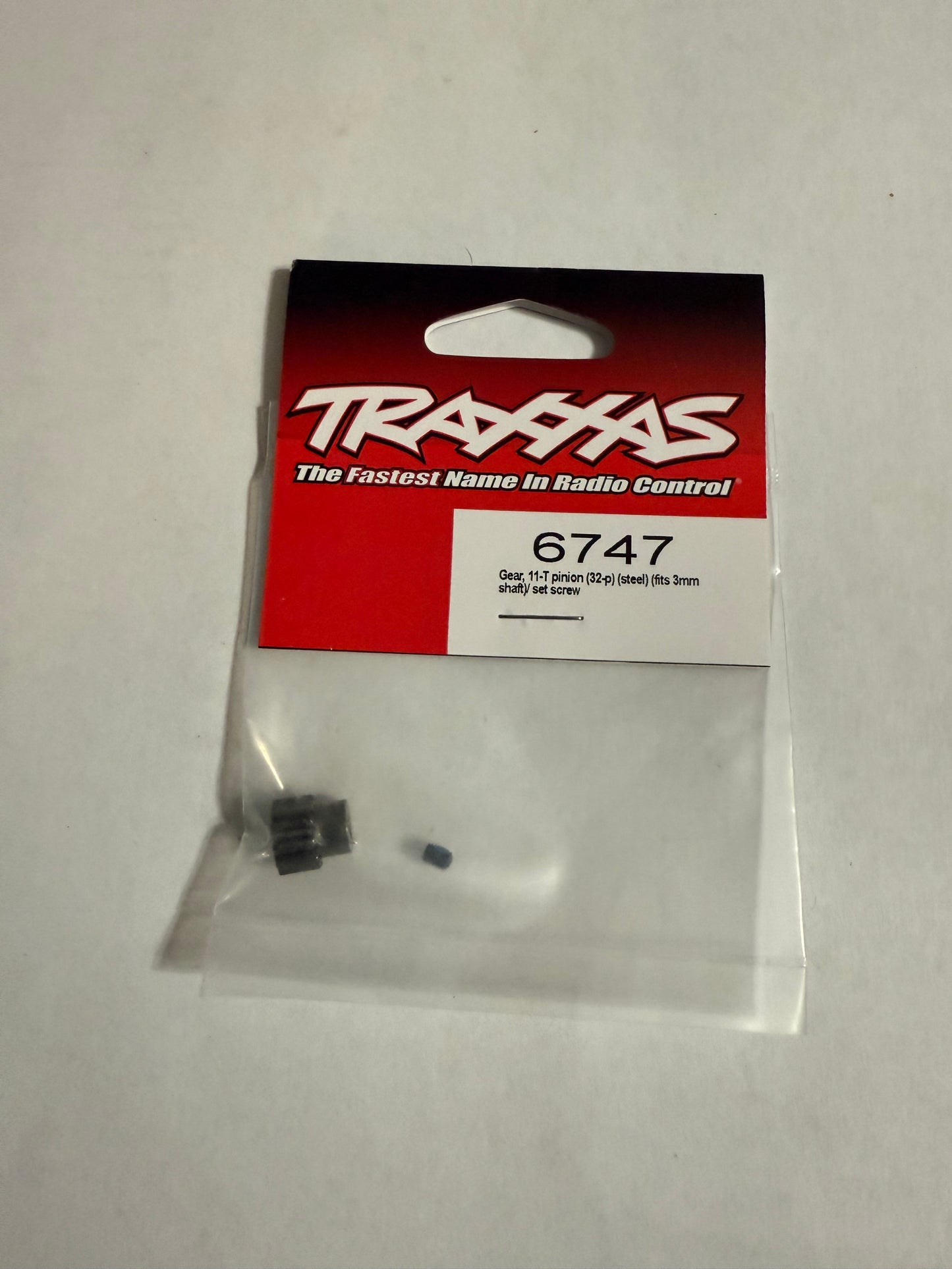 Traxxas 6747  Gear, 11-T pinion (32-p) (steel) (fits 3mm shaft)/ set screw